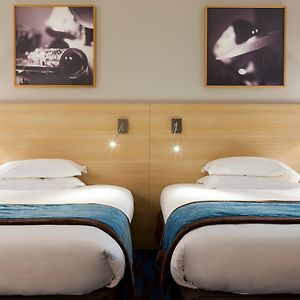 Habitación Clásica con 2 Camas Individuales